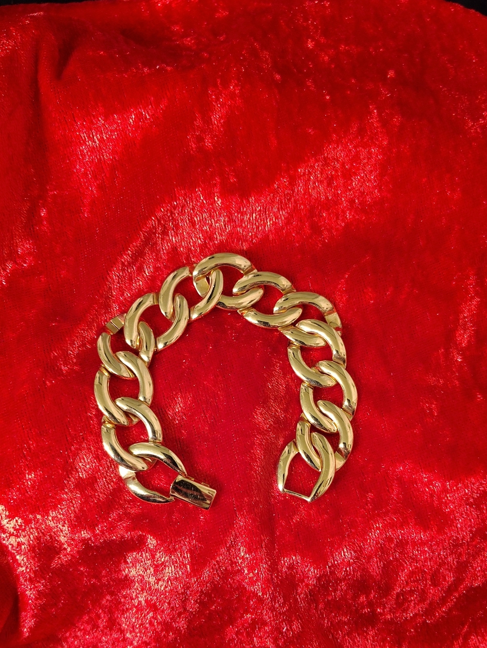 Napier Gold Tone Chunky Chain Bracelet Like New Fold Over Clasp